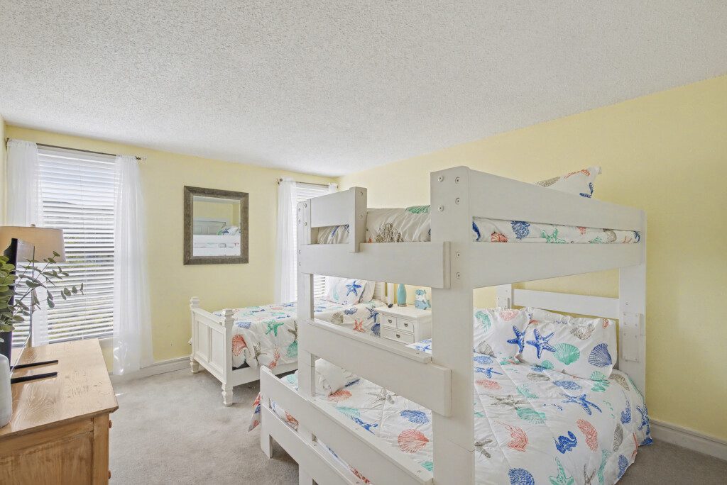 b16 bunk beds