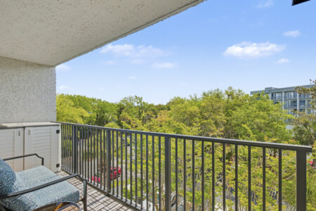 b16 mast balcony